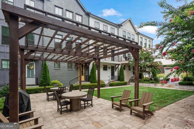119 Chestnut Circle, Atlanta, GA 30342