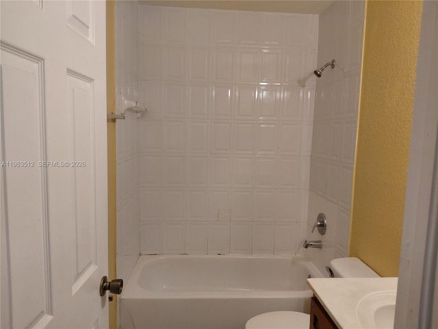 83 NE 13th Ave 15, Homestead, FL 33033