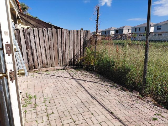 83 NE 13th Ave 15, Homestead, FL 33033