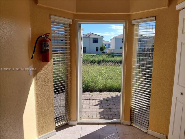 83 NE 13th Ave 15, Homestead, FL 33033