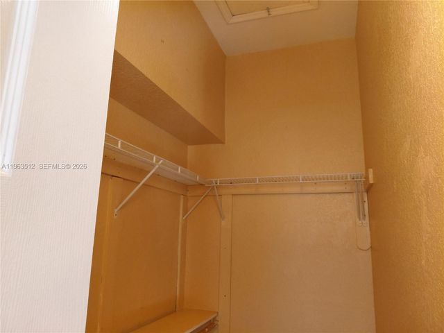 83 NE 13th Ave 15, Homestead, FL 33033