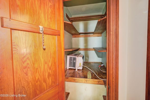 429 N 44th St, Louisville, KY 40212