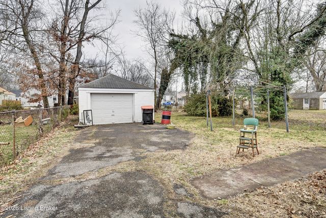 429 N 44th St, Louisville, KY 40212