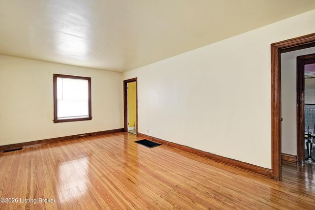 429 N 44th St, Louisville, KY 40212