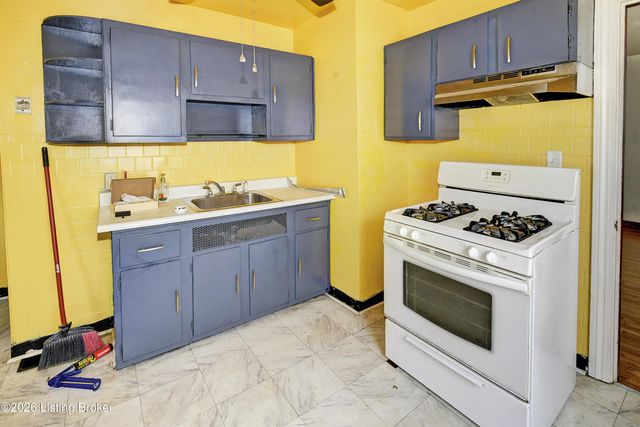 429 N 44th St, Louisville, KY 40212