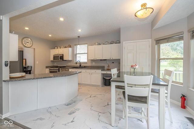 291 Cobblesprings, Avon, IN 46123