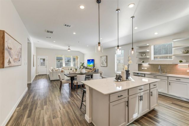 136 Eliana Shores Drive, Katy, TX 77493