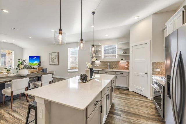 136 Eliana Shores Drive, Katy, TX 77493