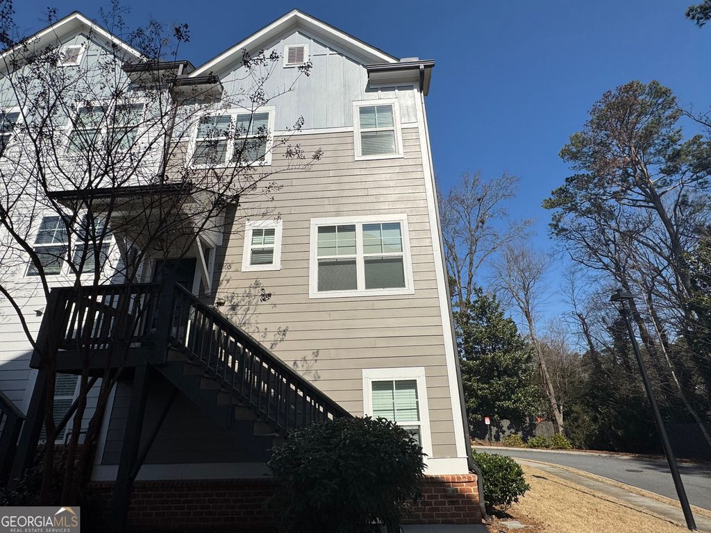 3805 Oxford Circle, Doraville, GA 30340