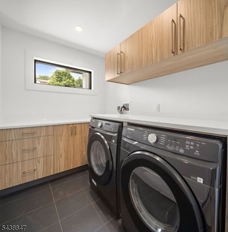 69 Mazur Pl, Hawthorne Boro, NJ 07506