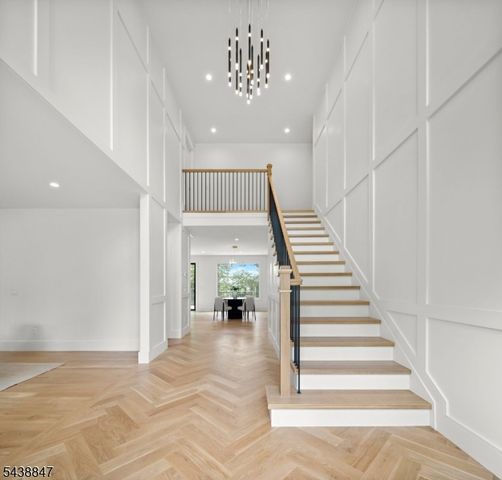 69 Mazur Pl, Hawthorne Boro, NJ 07506
