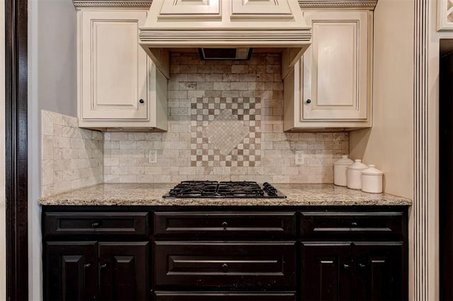 6101 NW 153rd Street, Edmond, OK 73013
