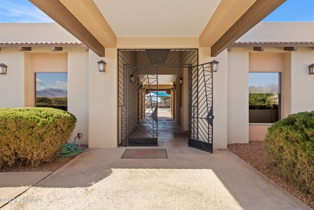 1704 Boulders Drive, Las Cruces, NM 88011