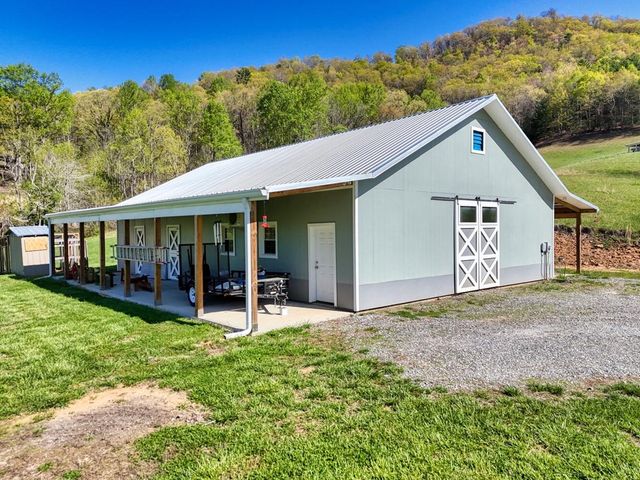 1735 Downings Creek Road, Hayesville, SC 29804