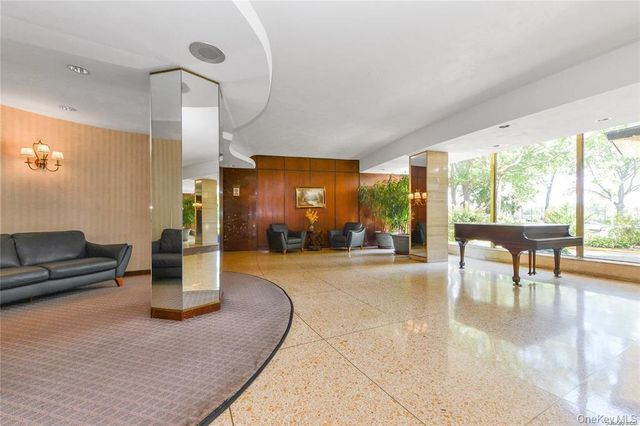 61-20 Grand Central Parkway A307, Forest Hills, NY 11375