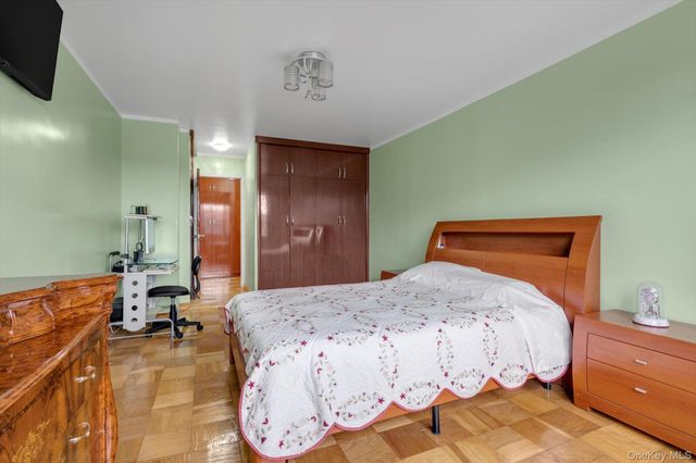 61-20 Grand Central Parkway A307, Forest Hills, NY 11375