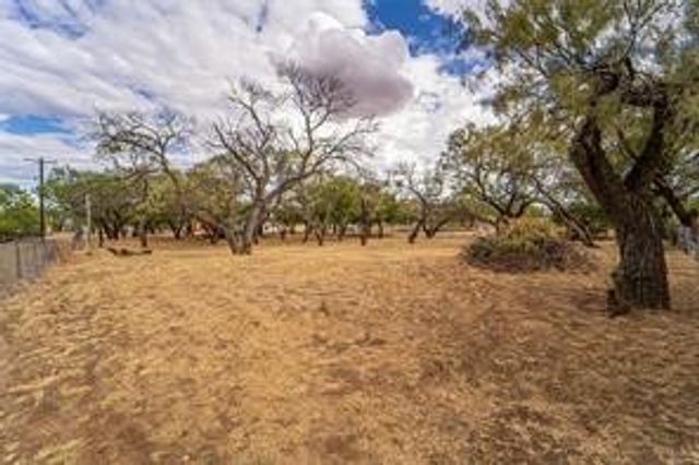 792 County Road 310, Breckenridge, TX 76424