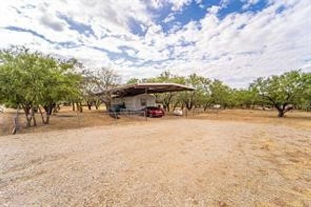 792 County Road 310, Breckenridge, TX 76424