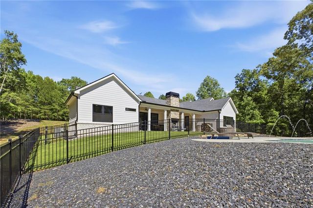 16 Mountain Creek Trail NE, Fairmount, GA 30139