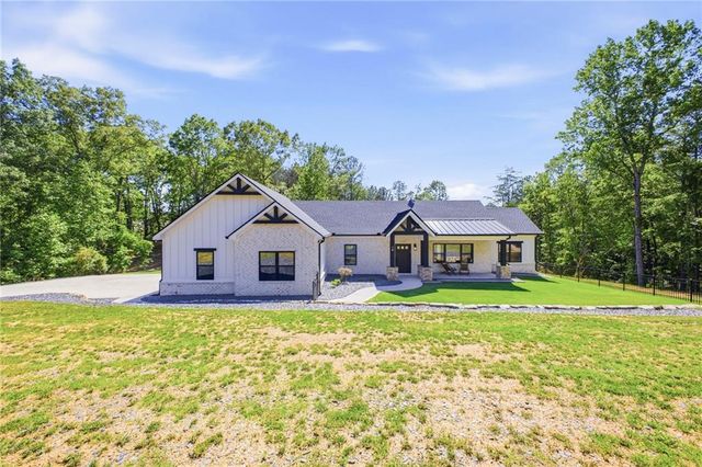 16 Mountain Creek Trail NE, Fairmount, GA 30139