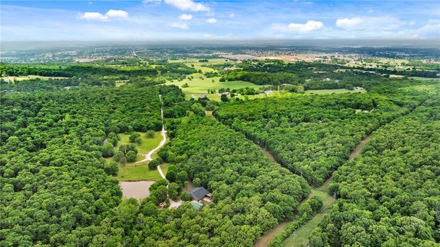 10559 Appleby Road, Farmington, AR 72730