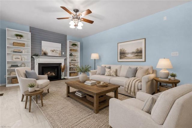 13177 Harbor DR, Carrollton, VA 23314
