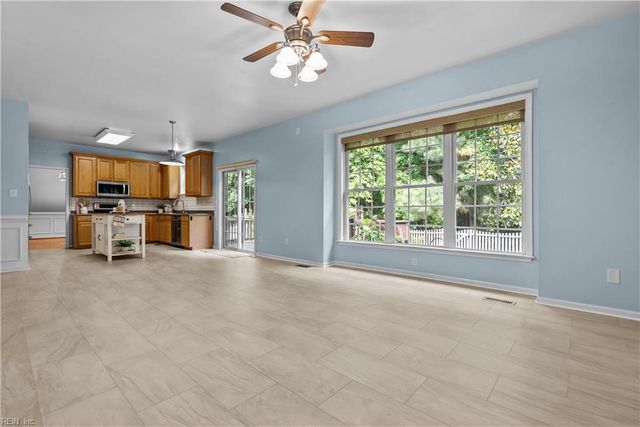 13177 Harbor DR, Carrollton, VA 23314