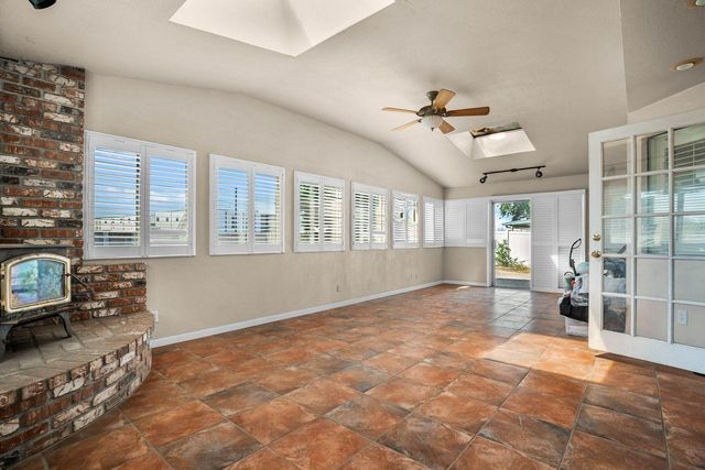 8926 Mountain Home Ct, Elk Grove, CA 95624