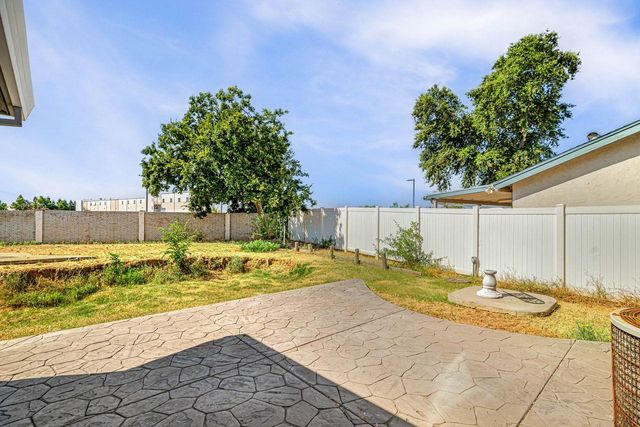 8926 Mountain Home Ct, Elk Grove, CA 95624