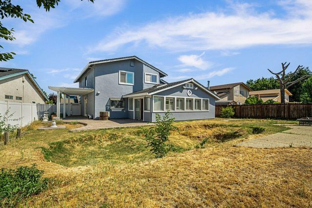 8926 Mountain Home Ct, Elk Grove, CA 95624