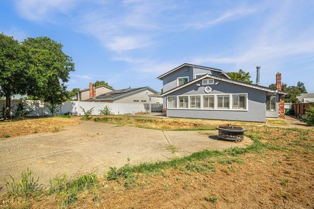 8926 Mountain Home Ct, Elk Grove, CA 95624