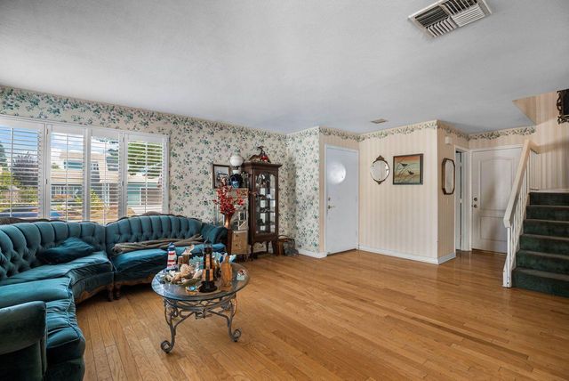 8926 Mountain Home Ct, Elk Grove, CA 95624