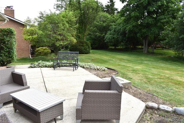 16318 White Haven Drive, Northville, MI 48168
