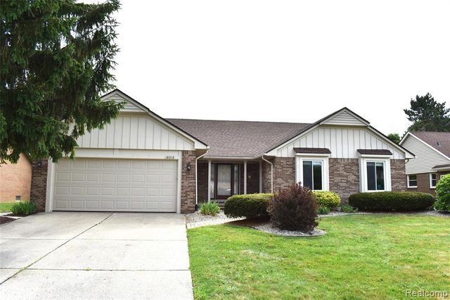 16318 White Haven Drive, Northville, MI 48168