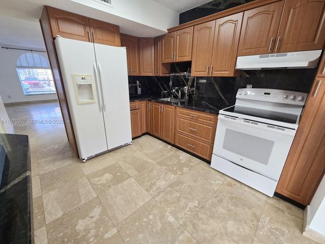 7211 W 24th Ave 2370, Hialeah, FL 33016