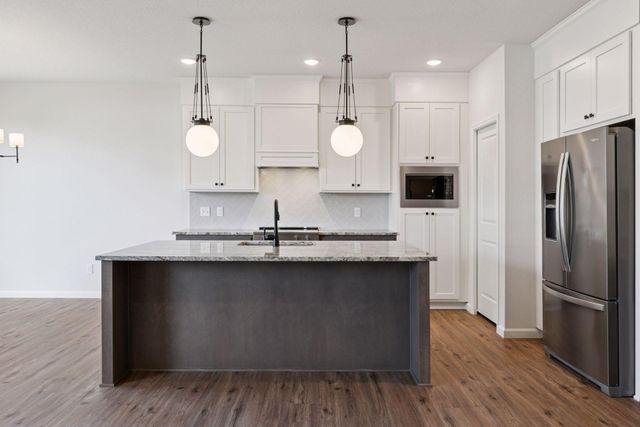 832 Forest Edge Drive, Jordan, MN 55352