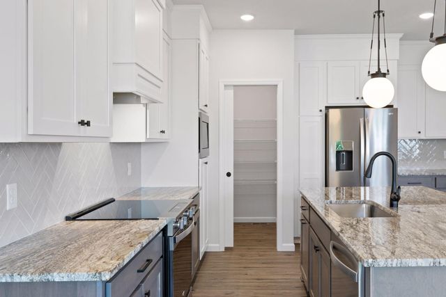 832 Forest Edge Drive, Jordan, MN 55352