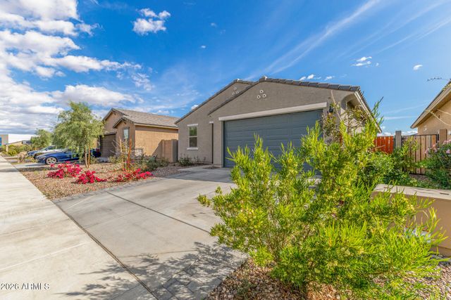17359 W SUNNYSLOPE Lane, Waddell, AZ 85355