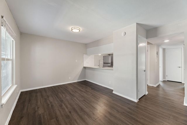 5005 Manor Rd Road 232, Austin, TX 78723