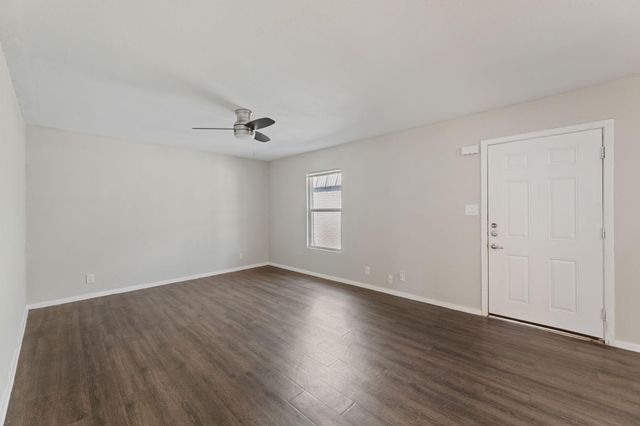 5005 Manor Rd Road 232, Austin, TX 78723