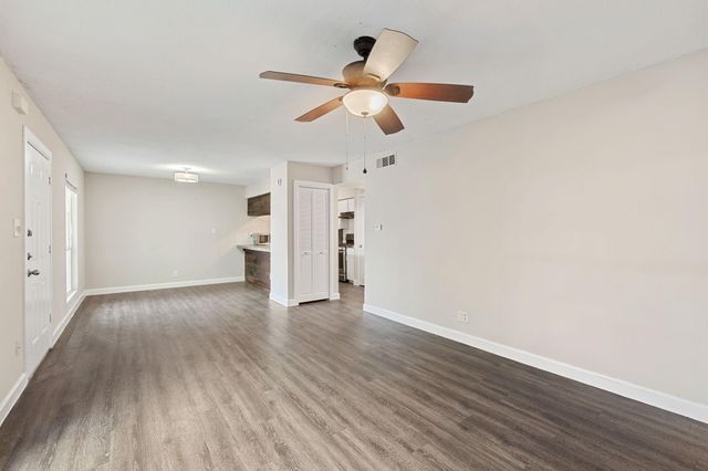 5005 Manor Rd Road 232, Austin, TX 78723