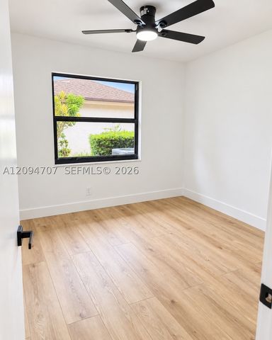 6621 NW 4th Ct, Plantation, FL 33317