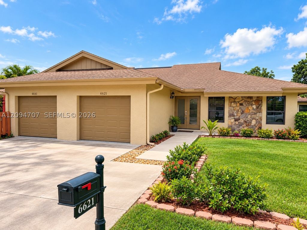 6621 NW 4th Ct, Plantation, FL 33317
