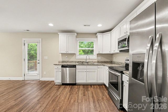 1468 Mayfair Drive, Conover, NC 28613