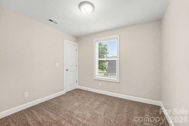 1468 Mayfair Drive, Conover, NC 28613