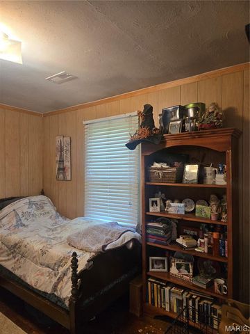 214 Oak Street, Farmington, MO 63640