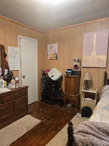 214 Oak Street, Farmington, MO 63640