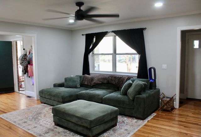 460 Hampton Street, Elloree, SC 29047