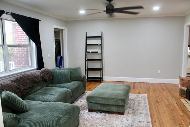 460 Hampton Street, Elloree, SC 29047