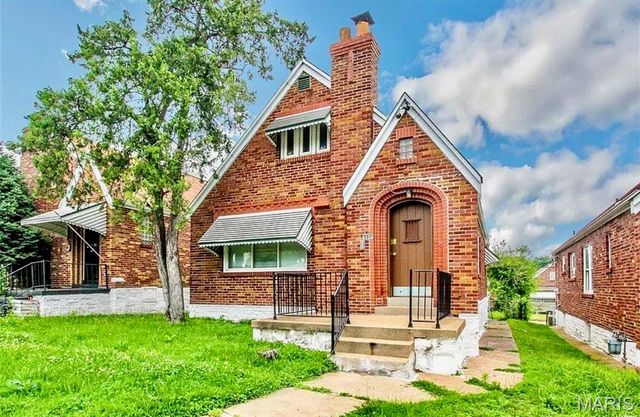 8636 Riverview Boulevard, St Louis, MO 63147